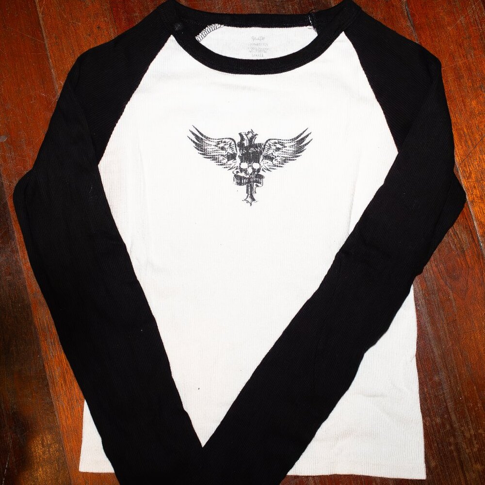 Skull and Cross T-Long Sleeve